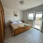 דירה Elli - Parking, Garden, Bbq פולה