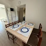 Elli - Parking, Garden, Bbq דירה פולה