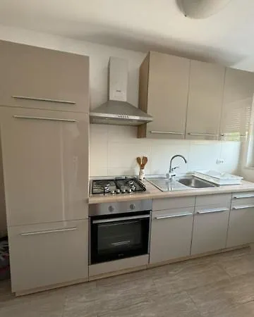 Elli - Parking, Garden, Bbq Daire Pula