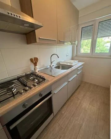 Daire Elli - Parking, Garden, Bbq *
