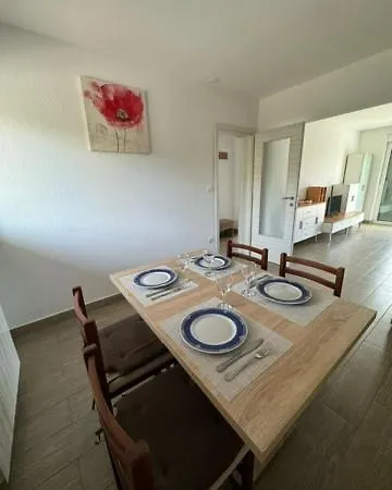 Elli - Parking, Garden, Bbq Daire *